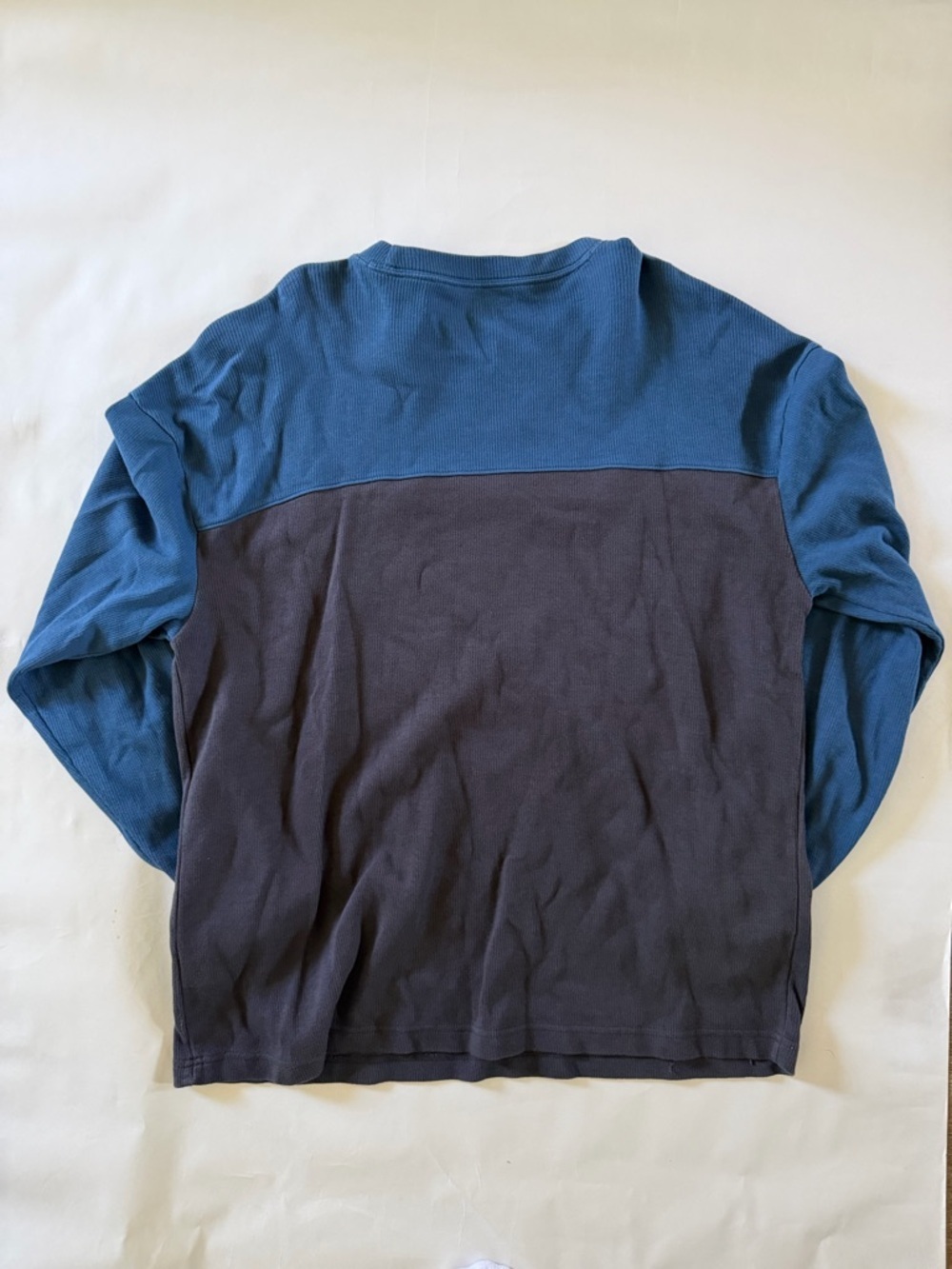Hollister Blue and Charcoal Long Sleeve Colorblock Crewneck - Picture 3 of 3